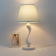 现代简约时尚卧室床头书房台灯创意时尚北欧台灯饰灯具