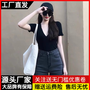 泫雅风辣妹套装女夏季纯欲性感紧身深V领短袖t恤+牛仔短裤两件套