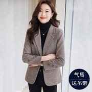 毛呢西装外套，女秋冬季今年流行厚款上衣小个子，女士西服短