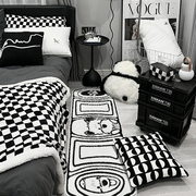 奶油风卧室地毯黑白高级感女孩房间床，m边毯主卧仿羊绒长条床