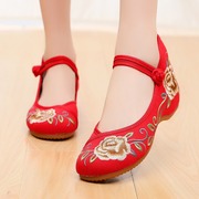 老北京风格布鞋春夏女士低跟图案绣花布鞋民族风牛筋底广场舞
