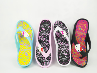 日本三丽鸥sanriohellokitty系列夏季eva厚底，坡跟增高夹脚拖鞋