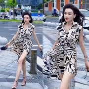 抖音网红设计感时尚连衣裙，女2023年夏季韩版显瘦系带裙子