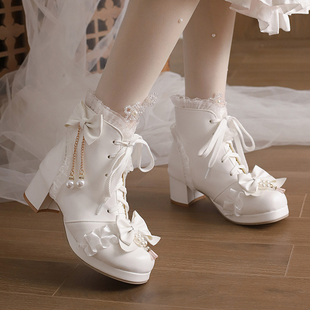 可爱少女短靴秋冬甜美低跟马丁靴女靴子，粗跟学生公主中跟女鞋
