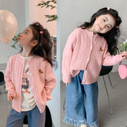 粉色刺绣樱桃麻花纹儿童温柔针织开衫2024年春款童装纯色女童上衣