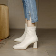 真皮加绒马丁靴女2022秋冬季瘦瘦靴法式白色方头粗跟高跟短靴
