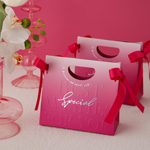 喜糖盒结婚糖盒，欧式婚礼喜糖袋高级感创意网，红订婚小众袋