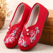 春季老北京女民族，风绣花布鞋妈妈，中老年女鞋红色鞋