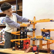 早教益智儿童玩具工程车停车场，轨道拼装电动塔吊升降合金汽车模型