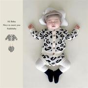 秋冬婴童装0-2岁男女宝宝套装豹纹外套+哈衣婴儿针织爬服两件套