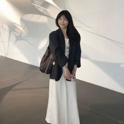 秋装西装外套女2025新款休闲女士黑色独特漂亮巨好看炸街小西服