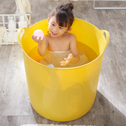 家用大号加厚儿童洗澡桶宝宝浴桶泡澡桶塑料小红桶婴儿浴盆澡盆。