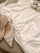 月下白茶网纱抽皱针织拼接打底连衣裙白色纯欲包臀裙子