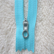 湖蓝色13厘米短拉链，小袋子羽绒服棉衣，口袋领口门襟装饰用拉链