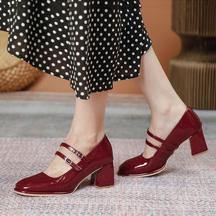 漆皮玛丽珍单鞋女红色复古法式百搭方头小皮鞋粗跟一字扣高跟鞋子