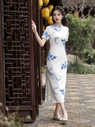 青花瓷旗袍洋气质年轻连衣裙，日常可穿走秀表演出服，小清新式中国风