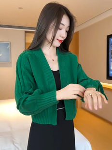 V领纯色短款开衫针织披肩外套女2024春韩版蝙蝠袖毛线上衣