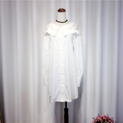 白色衬衫连衣裙女露肩性感气质上衣春夏装纯色气质百搭中长款