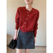 pinkeen红色针织开衫，女春季2024年设计感羊毛衫，圆领短款上衣