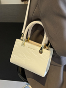 韩国时尚通勤小包包，女2024高级质感小众，百搭斜挎包白色手提包