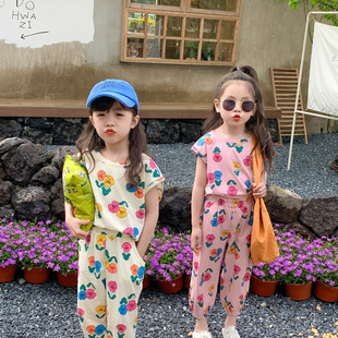 女童夏季套装韩版儿童，花朵无袖九分裤，两件套潮宝宝宽松姐妹装