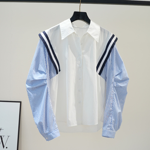设计感蓝色条纹褶皱泡泡袖，拼接白色棉，衬衫女宽松休闲衬衣2024上衣