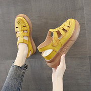 黄色罗马凉鞋女夏季2023真皮，镂空内增高洞洞鞋运动厚底包头潮