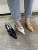 韩国设计感洋气尖头细跟皮带扣后空，包头凉鞋时尚优雅ol通勤单鞋