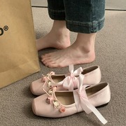 粉色浅口方头平底单鞋女2024春秋芭蕾舞鞋，小香风法式玛丽珍鞋
