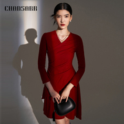 香莎CHANSARR 优雅气质 不规则a字 红色羊毛针织连衣裙 套头V领裙