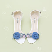 白色森系少女凉鞋夏季一字扣带粗跟蓝色花朵伴娘成人礼女鞋