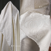 白色大玫瑰线迹提花 立体肌理布料风衣夹克连衣裙 服装设计师面料