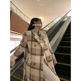 王少女(王少女)的店粉色复古格纹西装式毛呢大衣，2024秋冬高级气质长款外套