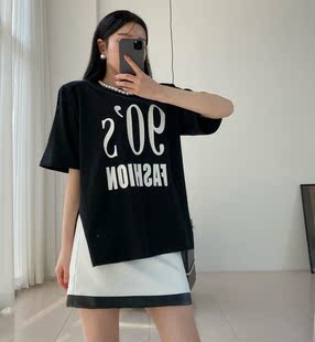 韩国女装2022个性春款字母，印花宽松90后时髦开衩短袖垫肩t恤