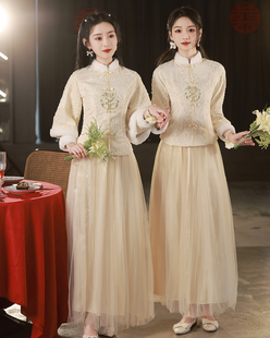 加绒伴娘服2023冬季香槟色款新中式，姐妹团显瘦高级秀禾服中国风复