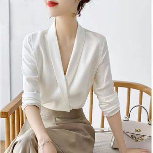 白色衬衫女V领长袖气质通勤西装领职业上衣2023春简约设计感