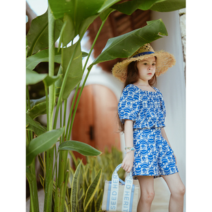 史豌豆(史豌豆)韩系童装，2024套装儿童蓝色花，短袖短裤两件套女宝宝夏装