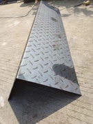 花纹板楼梯踏步板防滑板黑色钢板折弯加工厚2-5mm定制L型Z型U型板