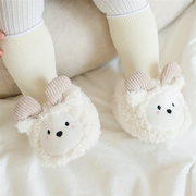 秋冬新生婴儿毛绒0-1岁男女宝宝，软底加厚鞋袜不掉加绒保暖学步鞋
