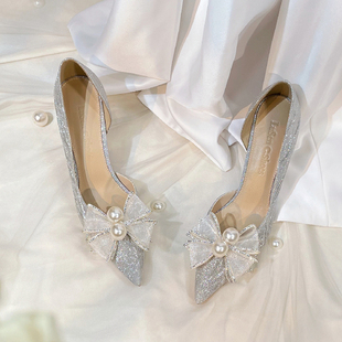 婚宴鞋银色高跟鞋蝴蝶结亮片礼服鞋侧空，尖头细跟单鞋高级感伴娘鞋