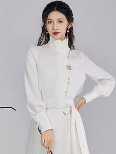 新中式暗纹白色衬衫搭配马面，裙古风汉元素高领上衣，高级感明制汉服