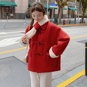 毛领牛角扣呢子大衣女短款2023年冬季韩系宽松大码红色外套女