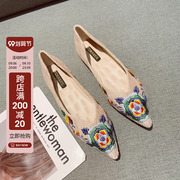 森女系刺绣尖头鞋，2022秋季浅口民族风平，跟防滑软底单鞋瓢鞋