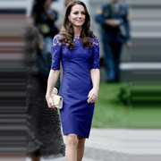 明星凯特王妃同款显瘦夏季女装优雅修身蓝色蕾丝绣花连衣裙