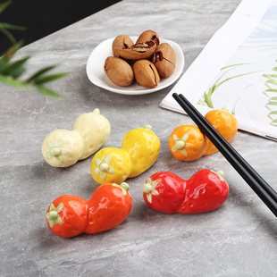 日式ZAKKA陶瓷水果小摆件草莓筷子架筷托 家用餐桌工艺品摆设筷枕