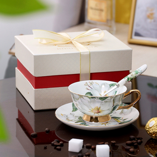 欧式骨瓷咖啡杯套装金边陶瓷杯，带碟带架英式下午茶茶杯结婚礼盒装