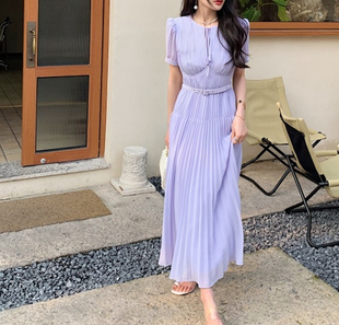 2022浅紫蕾丝网纱褶皱拼接系带短袖连衣裙