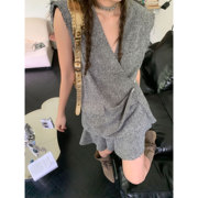 xinleilin2022夏灰色，小香风无袖背心马甲&不规则半裙套装