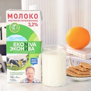 俄罗斯牛奶进口艾可尼娃1.5%牛奶3.2%早餐全脂，纯牛奶1升大瓶