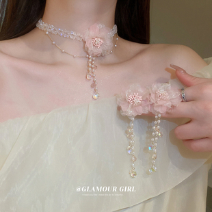 粉色花朵项链女款2024珍珠，锁骨链女高级感夸张婚纱脖子配饰
